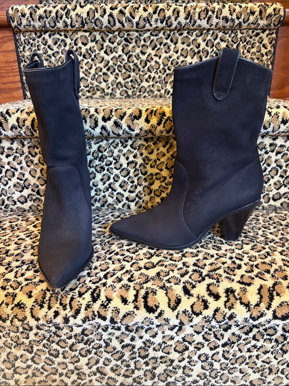 SCHUTZ  Mackie Nubuck suede boot black size 6B